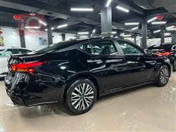 نیسان ئەلتیما